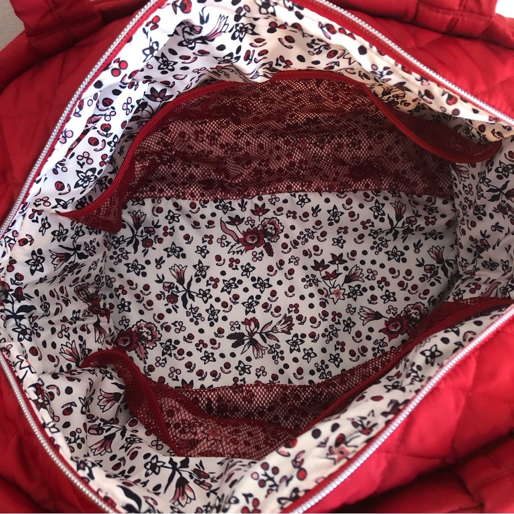 Vera Bradley Performance Twill Weekender Travel Carry-On Bag Duffle Red luggage - Picture 4 of 11